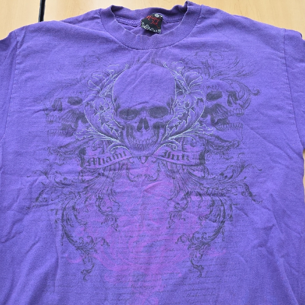 Miami Ink Purple Short Sleeve Tee with Skull Filigree Graphic Size L